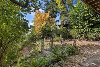 911 Yakima Avenue S, Seattle, WA 98144 - Photo 25