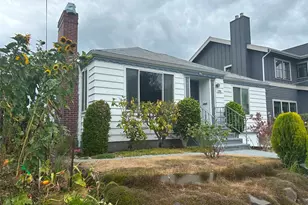 136 NE 58th St, Seattle, WA 98105 - Photo 3