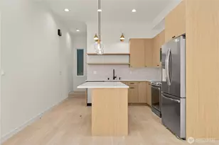1535 19th Ave, Seattle, WA 98122 - Photo 11