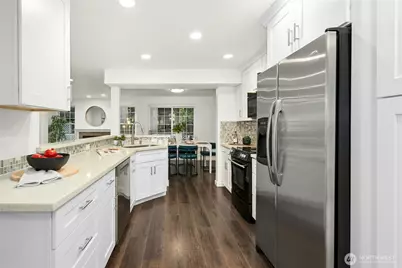 13725 NE 87th Street, Redmond, WA 98052 - Photo 11