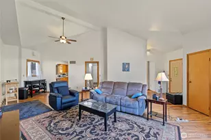 1786 5th St NE, East Wenatchee, WA 98802 - Photo 5
