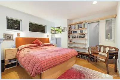 3661 Albion Place N #2, Seattle, WA 98103 - Photo 9