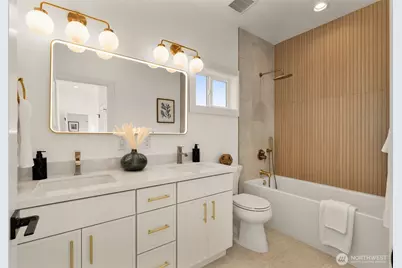 9251 Palatine Avenue N, Seattle, WA 98103 - Photo 21