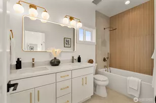 9251 Palatine Ave N, Seattle, WA 98103 - Photo 21
