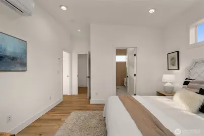 9251 Palatine Avenue N, Seattle, WA 98103 - Photo 25