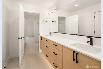 805 NE 71st Street, Seattle, WA 98115 - Photo 17