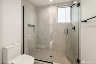 805 NE 71st St, Seattle, WA 98115 - Photo 19