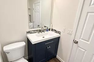 1719 N 105th St, Seattle, WA 98133 - Photo 23