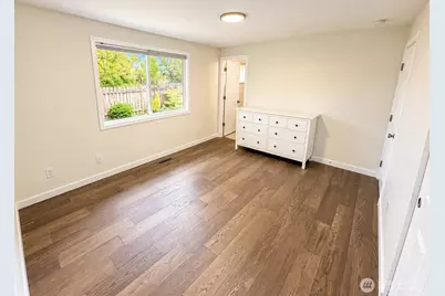 1719 N 105th Street, Seattle, WA 98133 - Photo 17