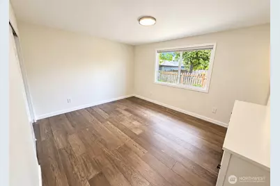 1719 N 105th Street, Seattle, WA 98133 - Photo 15