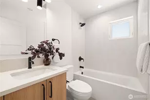 270 Fulton St, Seattle, WA 98109 - Photo 9