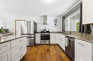 17209 45th St E, Lake Tapps, WA 98391 - Photo 9
