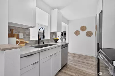 9449 5th Avenue SW #B, Seattle, WA 98106 - Photo 15