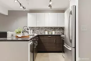 3104 Western Ave, Seattle, WA 98121 - Photo 9