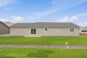 201 Salmon Dr, Wenatchee, WA 98801 - Photo 9