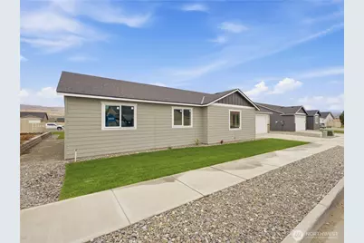 201 Salmon Drive, Wenatchee, WA 98801 - Photo 3