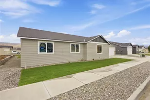 201 Salmon Dr, Wenatchee, WA 98801 - Photo 3