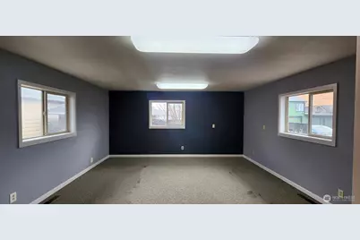 305 W 1st Street, Aberdeen, WA 98520 - Photo 9