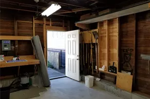 305 W 1st St, Aberdeen, WA 98520 - Photo 25