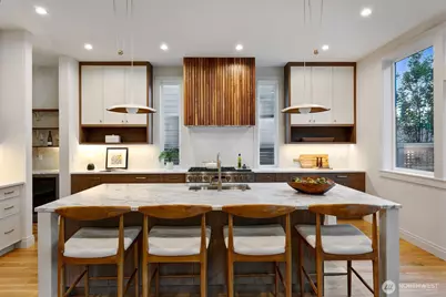 2010 McGilvra Boulevard E, Seattle, WA 98112 - Photo 7