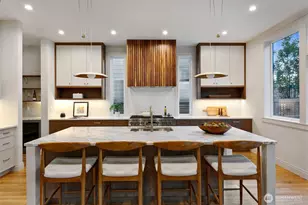 2010 McGilvra Blvd E, Seattle, WA 98112 - Photo 7