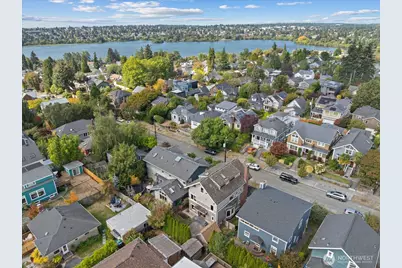 2337 N 61st Street, Seattle, WA 98103 - Photo 37