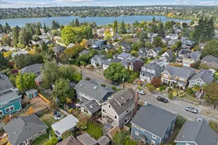 2337 N 61st St, Seattle, WA 98103 - Photo 37