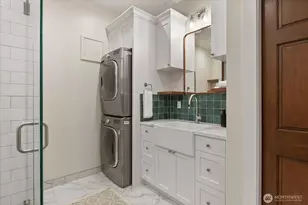 2337 N 61st St, Seattle, WA 98103 - Photo 31