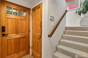 811 NE 57th St, Seattle, WA 98105 - Photo 7