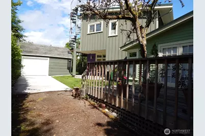 7321 35th Avenue SW, Seattle, WA 98126 - Photo 3