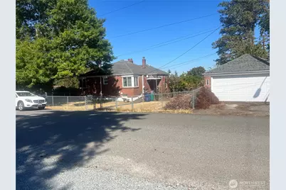 10456 18th Avenue S, Seattle, WA 98168 - Photo 1