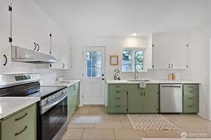 1603 NW 89th St, Seattle, WA 98117 - Photo 9