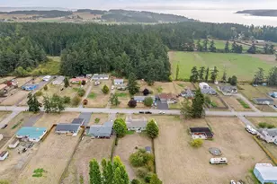 957 Donald Ave, Oak Harbor, WA 98277 - Photo 3