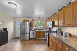 957 Donald Ave, Oak Harbor, WA 98277 - Photo 5