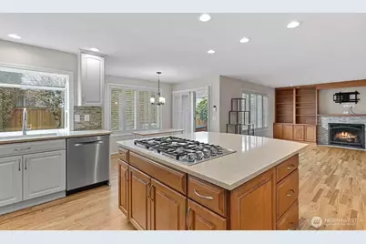 12455 NE 164th Street, Woodinville, WA 98072 - Photo 5