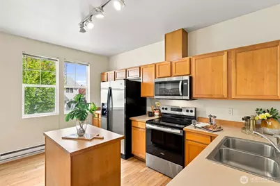 3727 S Holly Park Drive, Seattle, WA 98118 - Photo 7