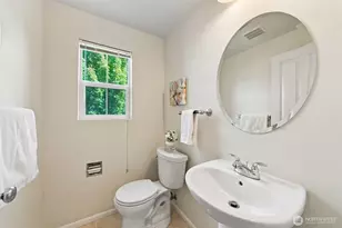 3727 S Holly Park Dr, Seattle, WA 98118 - Photo 13