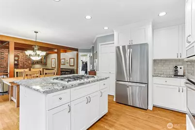 18452 NE 199th St, Woodinville, WA 98077 - Photo 11