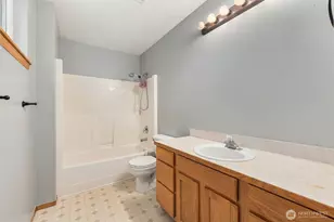 7721 Locust Ave E, Bonney Lake, WA 98391 - Photo 21