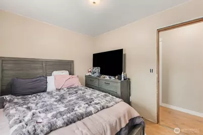 7721 Locust Avenue E, Bonney Lake, WA 98391 - Photo 23