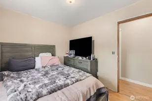 7721 Locust Ave E, Bonney Lake, WA 98391 - Photo 23