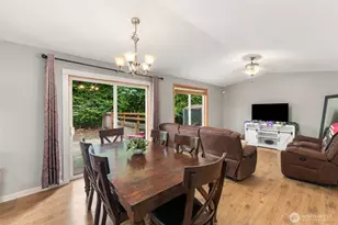 7721 Locust Ave E, Bonney Lake, WA 98391 - Photo 9