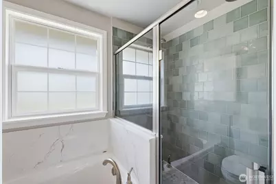 560 N 76th Street, Seattle, WA 98103 - Photo 21