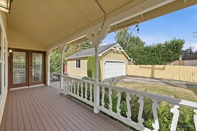 560 N 76th Street, Seattle, WA 98103 - Photo 29