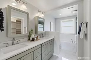 560 N 76th St, Seattle, WA 98103 - Photo 19