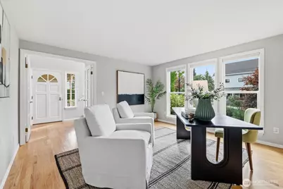 560 N 76th Street, Seattle, WA 98103 - Photo 5