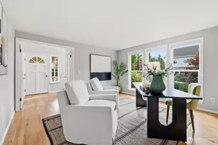 560 N 76th St, Seattle, WA 98103 - Photo 5