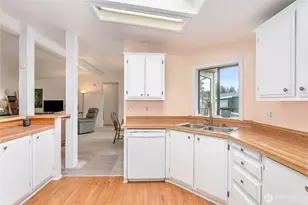 2015 24th St, Bellingham, WA 98225 - Photo 9