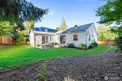 8225 22nd Place NE, Seattle, WA 98115 - Photo 23