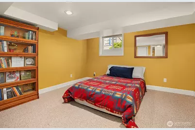 7426 Keen Way N, Seattle, WA 98103 - Photo 17